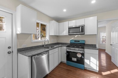 1 Magnolia Ct, Everett, MA 02149 - photo 3