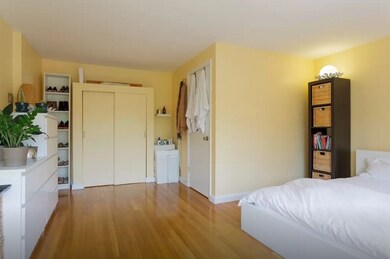 324 Harvard St unit C, Cambridge, MA 02139 - photo 2