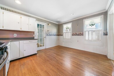 97 18th St, Lowell, MA 01850 - photo 5