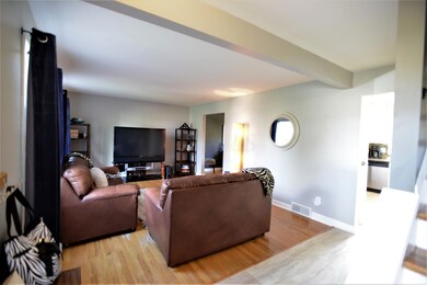 911 Conestoga Dr, Columbus, OH 43213 - photo 4