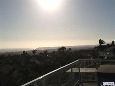 Look at the ocean from your spa of master bedroom