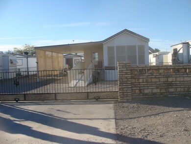 605 W Comanche Dr, Quartzsite, AZ 85346 - photo 4