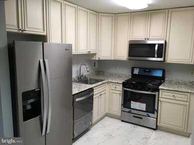 Lafayette Park unit 602, Falls Church, VA 22041 - photo 5