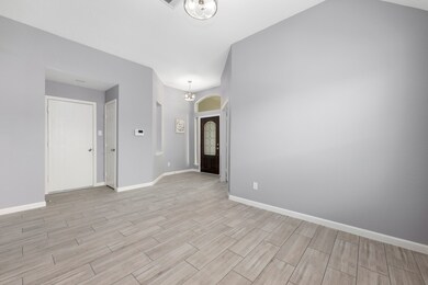 9011 N Jewel Bend Ln, Houston, TX 77075 - photo 3