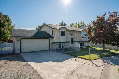 604 Marcie Ct, East Wenatchee, WA 98802 - photo 2