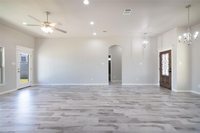 3315 Arrow Creek Dr, Granbury, TX 76049 - photo 4