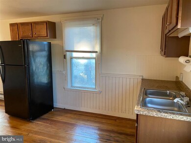 29 E Main St unit 4, Ephrata, PA 17522 - photo 2
