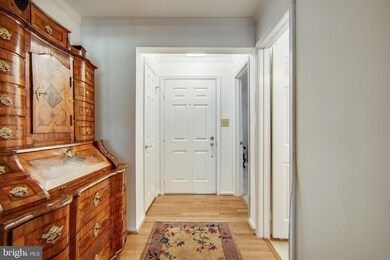 5704 Brewer House Cir unit 10210, Rockville, MD 20852 - photo 2