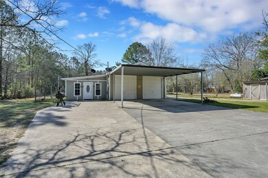 Garage apartment 744 sq ft with living, bedroom, dining and kitchen