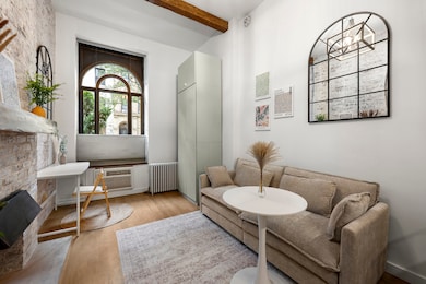 221 W 21st St unit 1A, New York, NY 10011 - photo 2