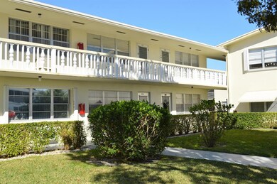 314 Camden N, West Palm Beach, FL 33417 - photo 3