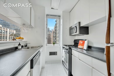 The Vanderbilt Condominium unit 11G, New York, NY 10016 - photo 4