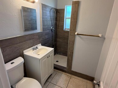 3300 Broadway unit 6, West Palm Beach, FL 33407 - photo 5
