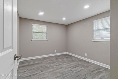 6969 Sonora Dr N, Jacksonville, FL 32244 - photo 5