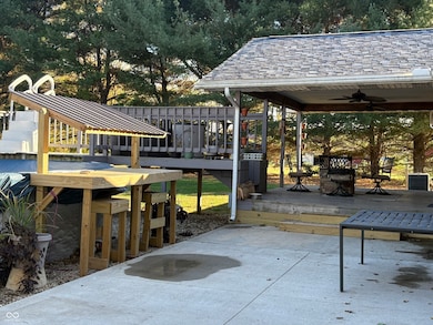 908 S Division St, Cayuga, IN 47928 - photo 4