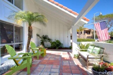 Spacious courtyard with mature trees and privacy!