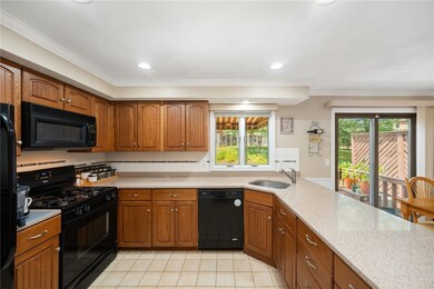 75 Glen Dr unit 3C, West Warwick, RI 02893 - photo 4