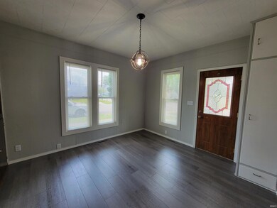 120 E 19th St, Auburn, IN 46706 - photo 7