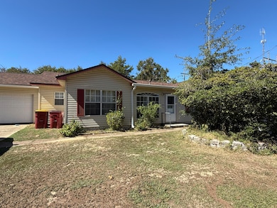 216 Brookmeade Dr, Crestview, FL 32539 - photo 2