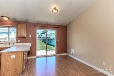 3245 SW Obsidian Ave, Redmond, OR 97756 - photo 5