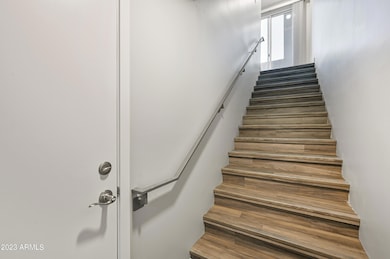 2-1027W5S-TFA-2BL-01 03 04 21 23 25 27-o