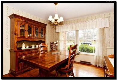 343 Meadowrue Ln, Batavia, IL 60510 - photo 3