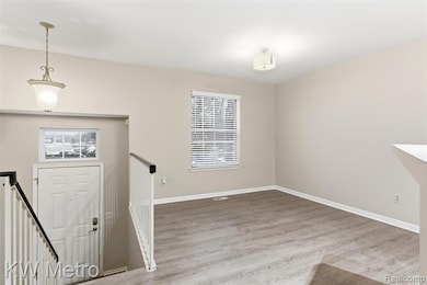 1563 N Bywood Ave unit 6, Clawson, MI 48017 - photo 4