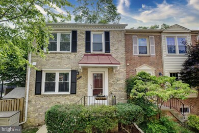 1326 Chetworth Ct, Alexandria, VA 22314 - photo 2