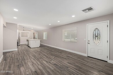 535 W 15th St, Tempe, AZ 85281 - photo 4