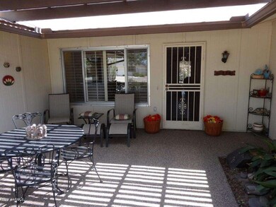 07 Courtyard 12611 N Blue Ridge