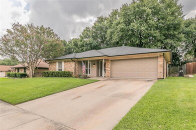 1708 Saxon Dr, Bedford, TX 76021 - photo 2