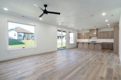 2937 W Teton Dr, Springfield, MO 65810 - photo 2