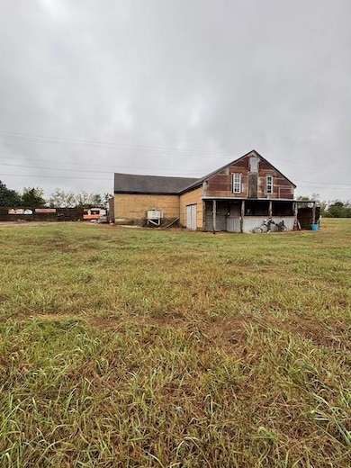 1720 E Columbia St, Okemah, OK 74859 - photo 5