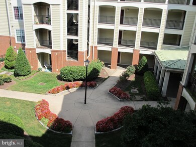 Quaker Hill Community unit 326, Alexandria, VA 22314 - photo 4