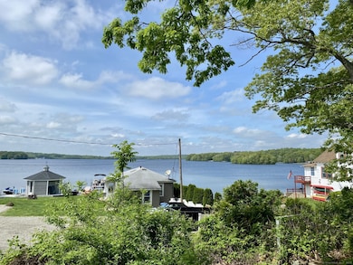 LAKE VIE FROM THE BACK DECK