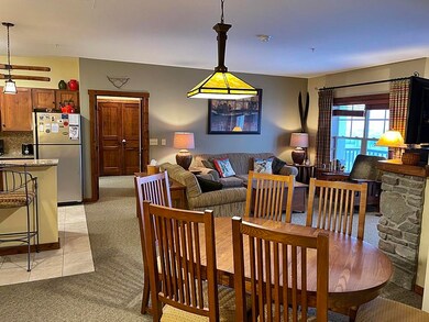 302 dining living