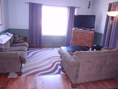 218 Spring St, Grand Ledge, MI 48837 - photo 4