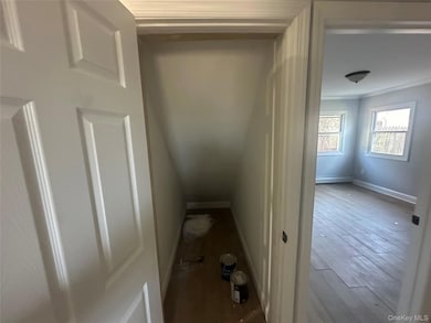 11 Belfry Ln, Hicksville, NY 11801 - photo 7