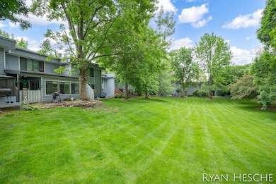 2431 E. Collier Avenue-6