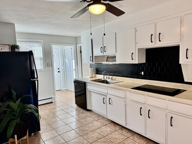 61 Richmond Ave unit 1, Worcester, MA 01602 - photo 6