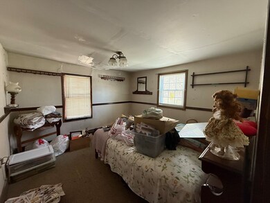 21 Evergreen St, North Dartmouth, MA 02747 - photo 6