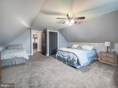 19 Cobalt Ridge Dr N, Levittown, PA 19057 - photo 3