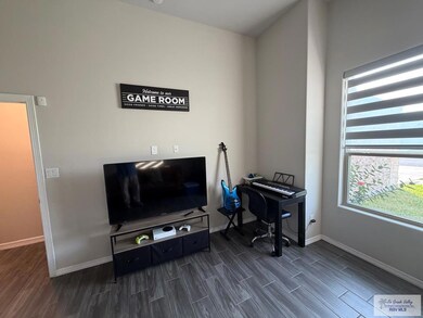 706 Knotty Pine Ln, Harlingen, TX 78552 - photo 4