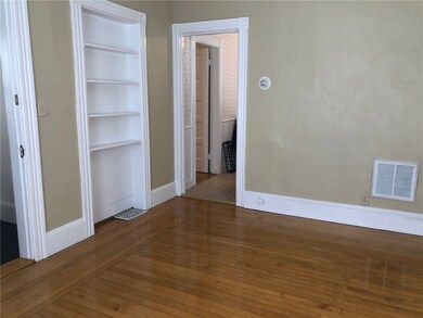 33 Colonial Ave, Cranston, RI 02910 - photo 2