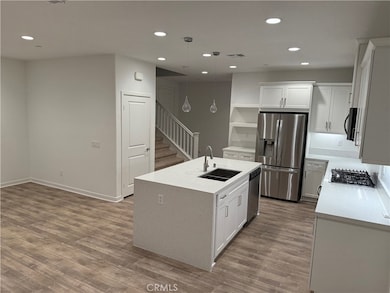 9504 N Corterra Ln, Panorama City, CA 91402 - photo 3