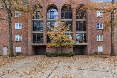 14316 E Conway Meadows Ct unit 202, Chesterfield, MO 63017 - photo 5