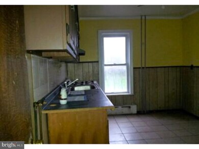 306 Walnut St, Darby, PA 19023 - photo 5