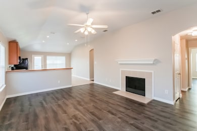 1208 Mountain Peak Dr, Haslet, TX 76052 - photo 3