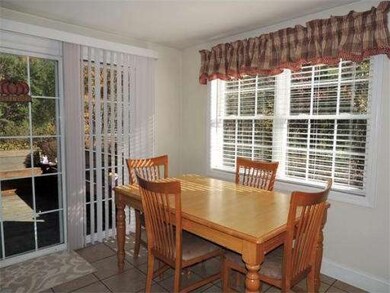 82 Tercentennial Dr, Billerica, MA 01821 - photo 3