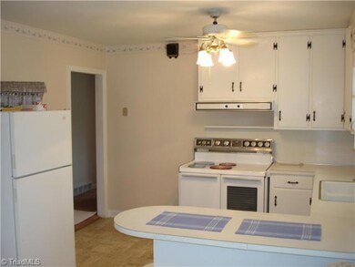 219 Terry Ave, Asheboro, NC 27203 - photo 7